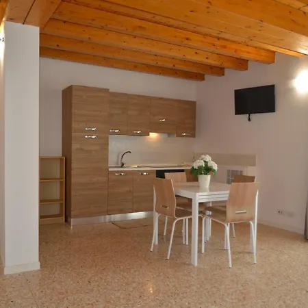 Palazzo Maggiore B Apartamento *