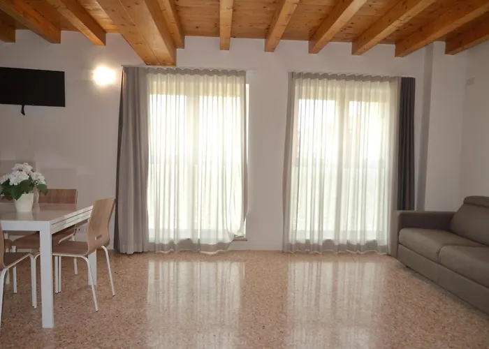 Apartament Palazzo Maggiore B *